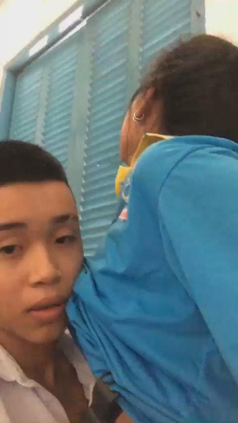 Bercinta Panas di Kelas Saat Jam Istirahat